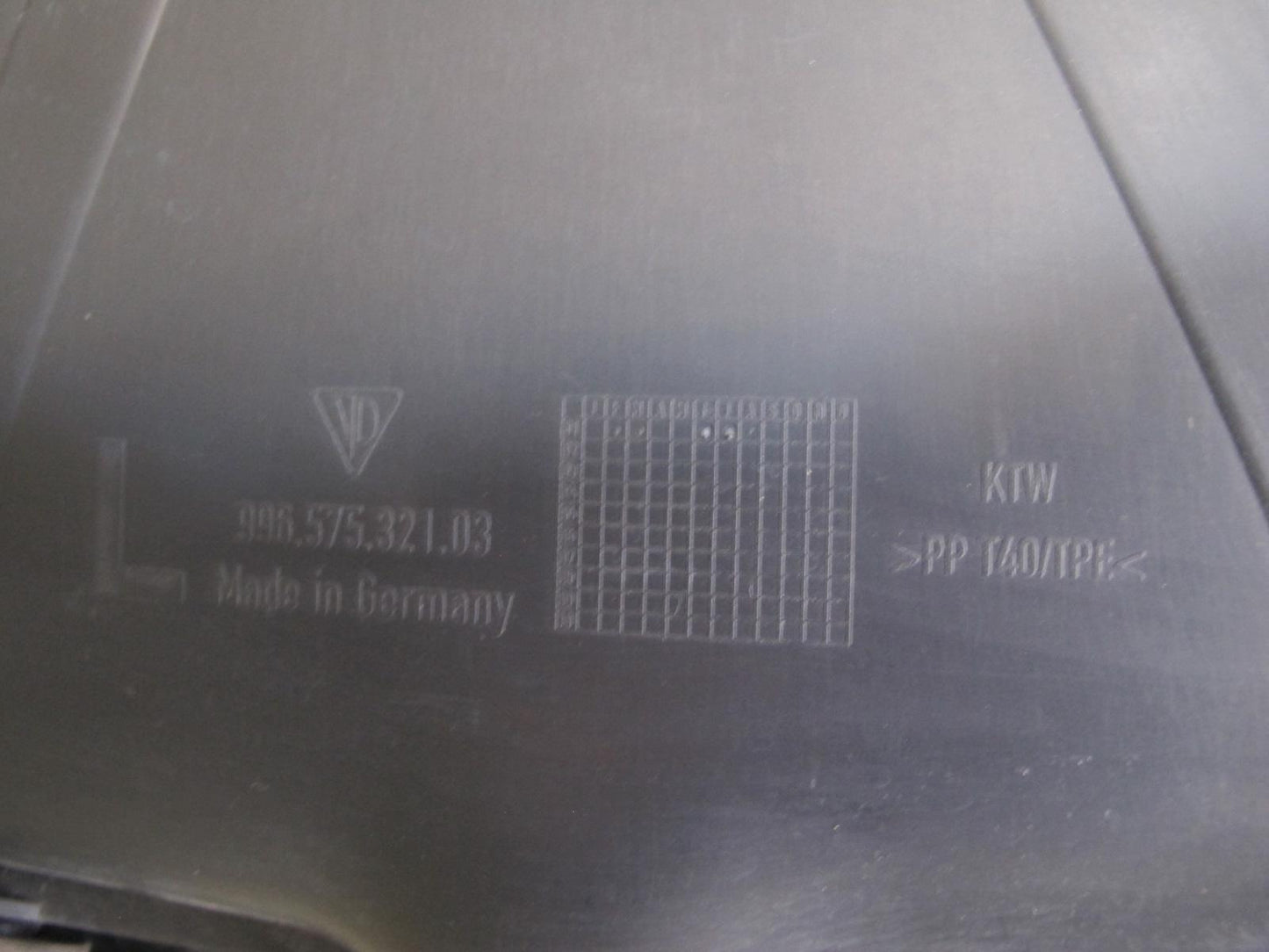 2002-2005 Porsche 911 996 3.6L Engine Left Cooling Radiator A/C Condenser Shroud