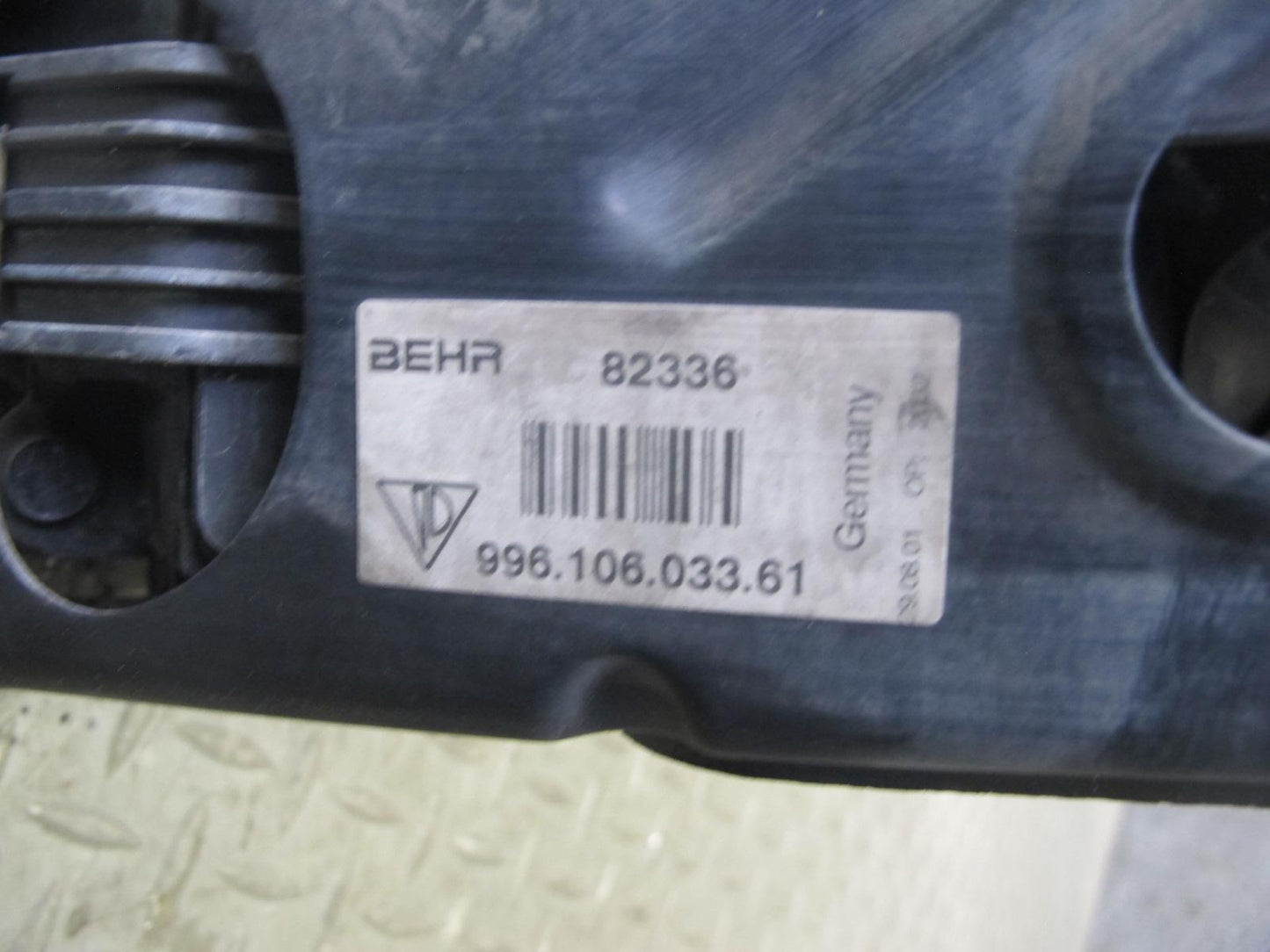 2002-2005 Porsche 911 996 3.6L Engine Left Cooling Radiator A/C Condenser Shroud