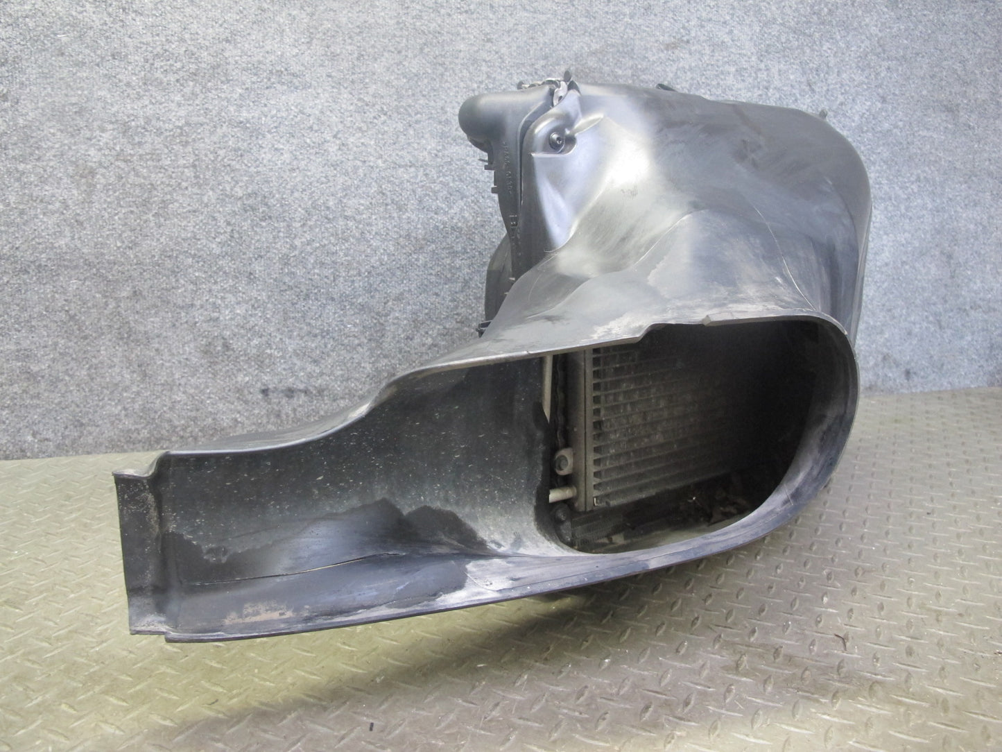 2002-2005 Porsche 911 996 3.6L Engine Left Cooling Radiator A/C Condenser Shroud