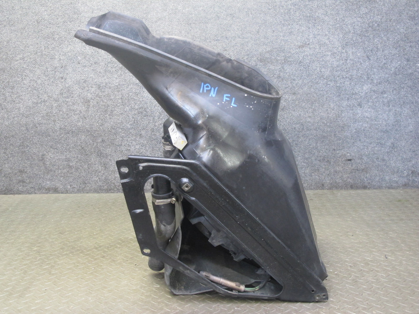 2002-2005 Porsche 911 996 3.6L Engine Left Cooling Radiator A/C Condenser Shroud