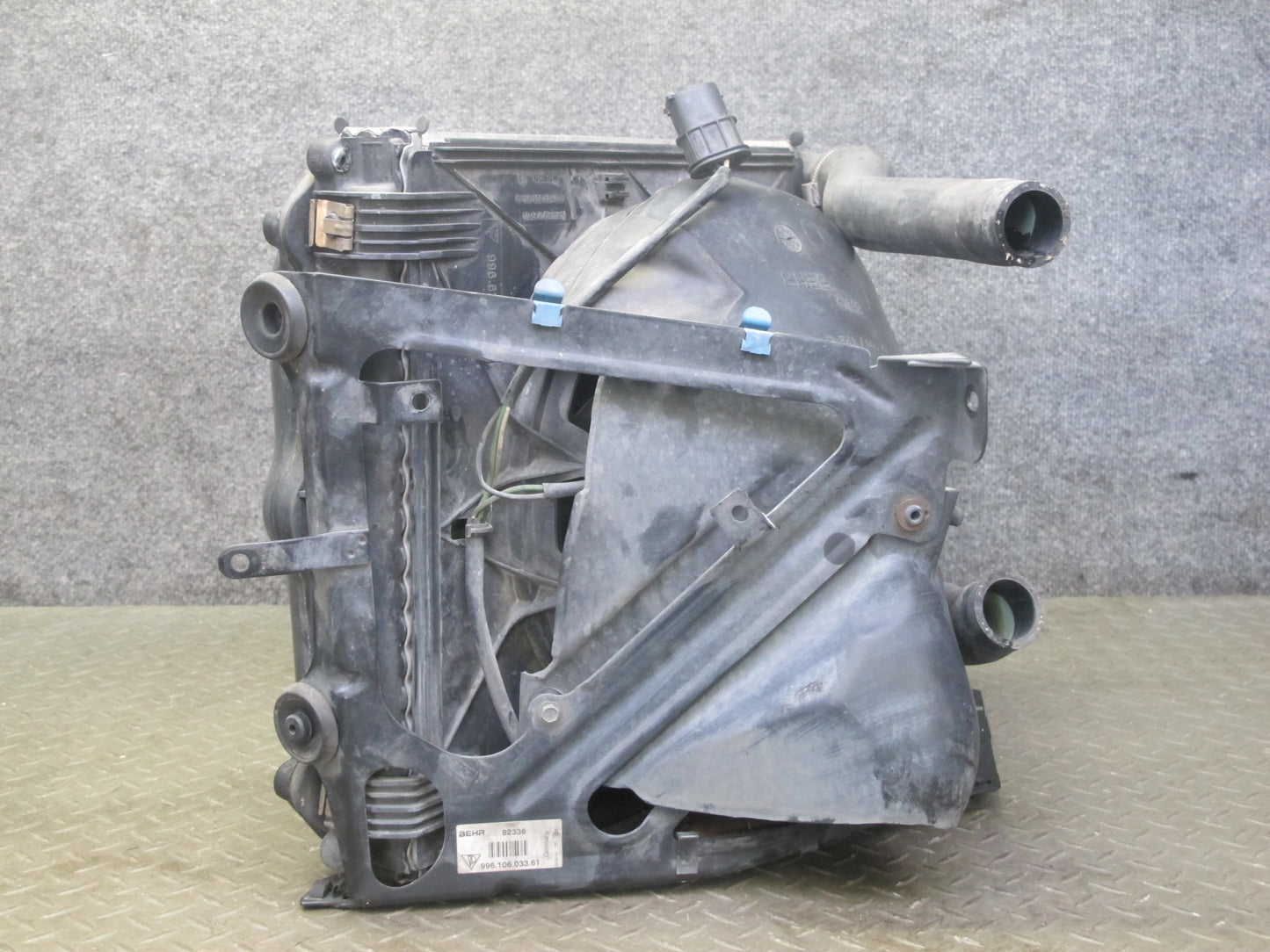 2002-2005 Porsche 911 996 3.6L Engine Left Cooling Radiator A/C Condenser Shroud