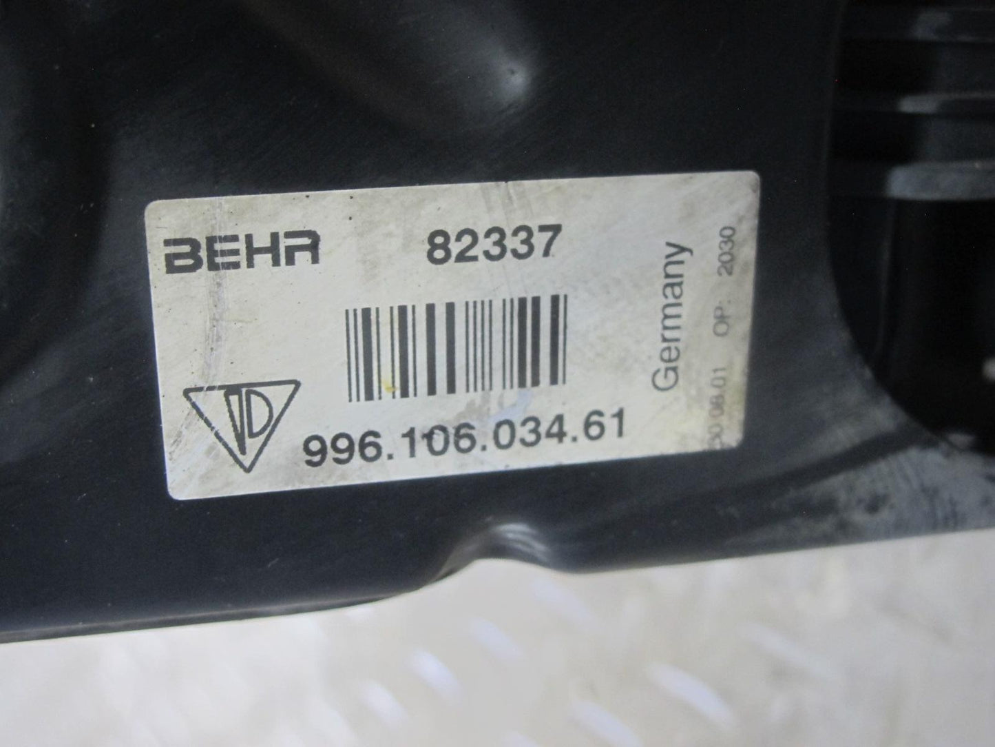 2002-2005 Porsche 911 996 3.6 Engine Right Cooling Radiator A/C Condenser Shroud