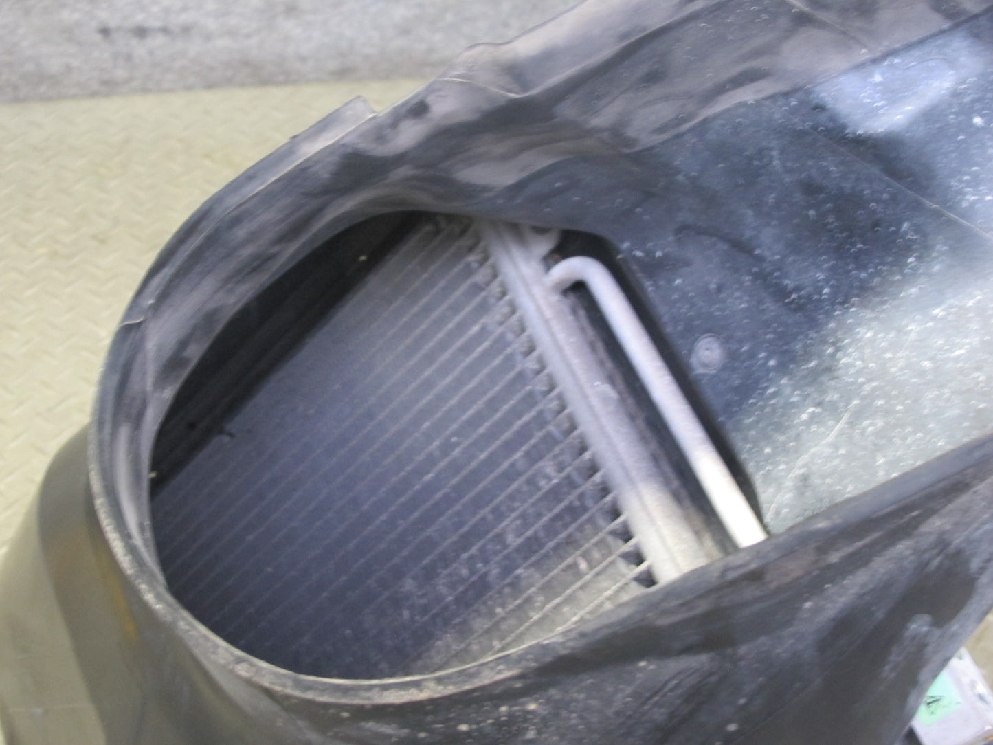 2002-2005 Porsche 911 996 3.6 Engine Right Cooling Radiator A/C Condenser Shroud