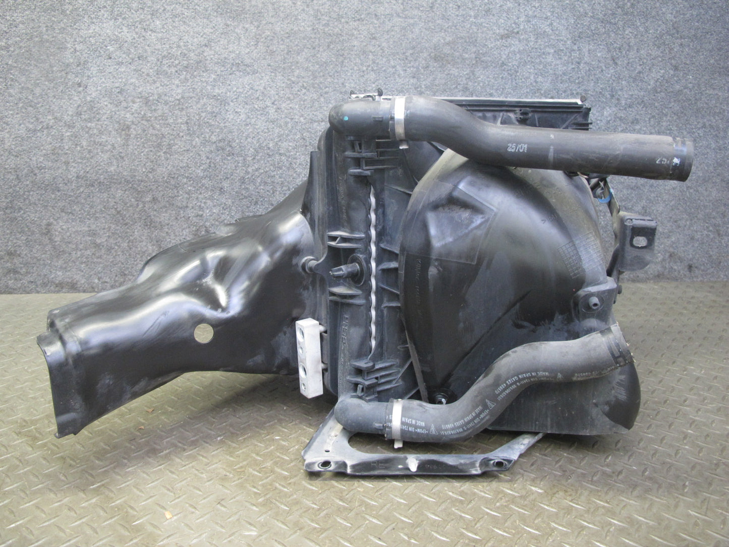 2002-2005 Porsche 911 996 3.6 Engine Right Cooling Radiator A/C Condenser Shroud