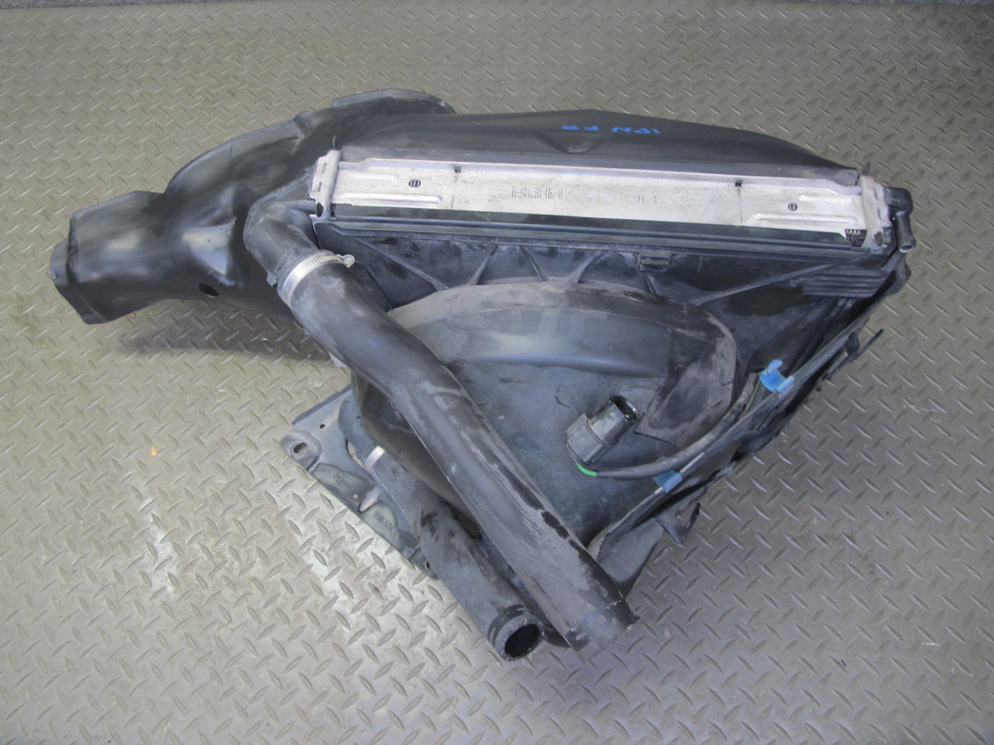 2002-2005 Porsche 911 996 3.6 Engine Right Cooling Radiator A/C Condenser Shroud