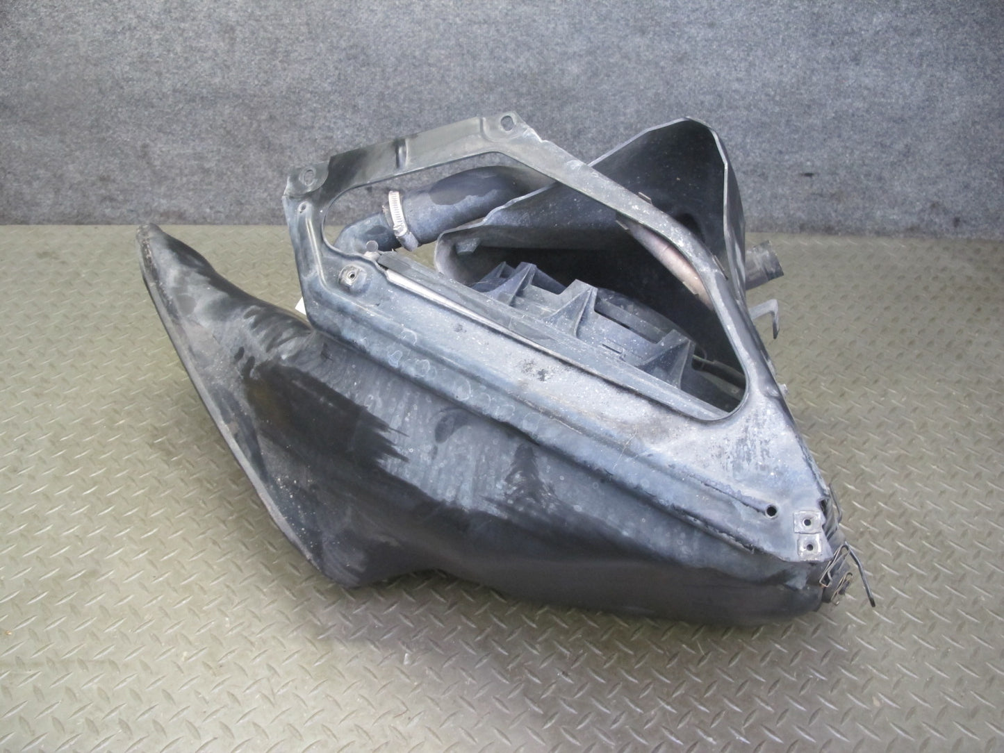 2002-2005 Porsche 911 996 3.6 Engine Right Cooling Radiator A/C Condenser Shroud