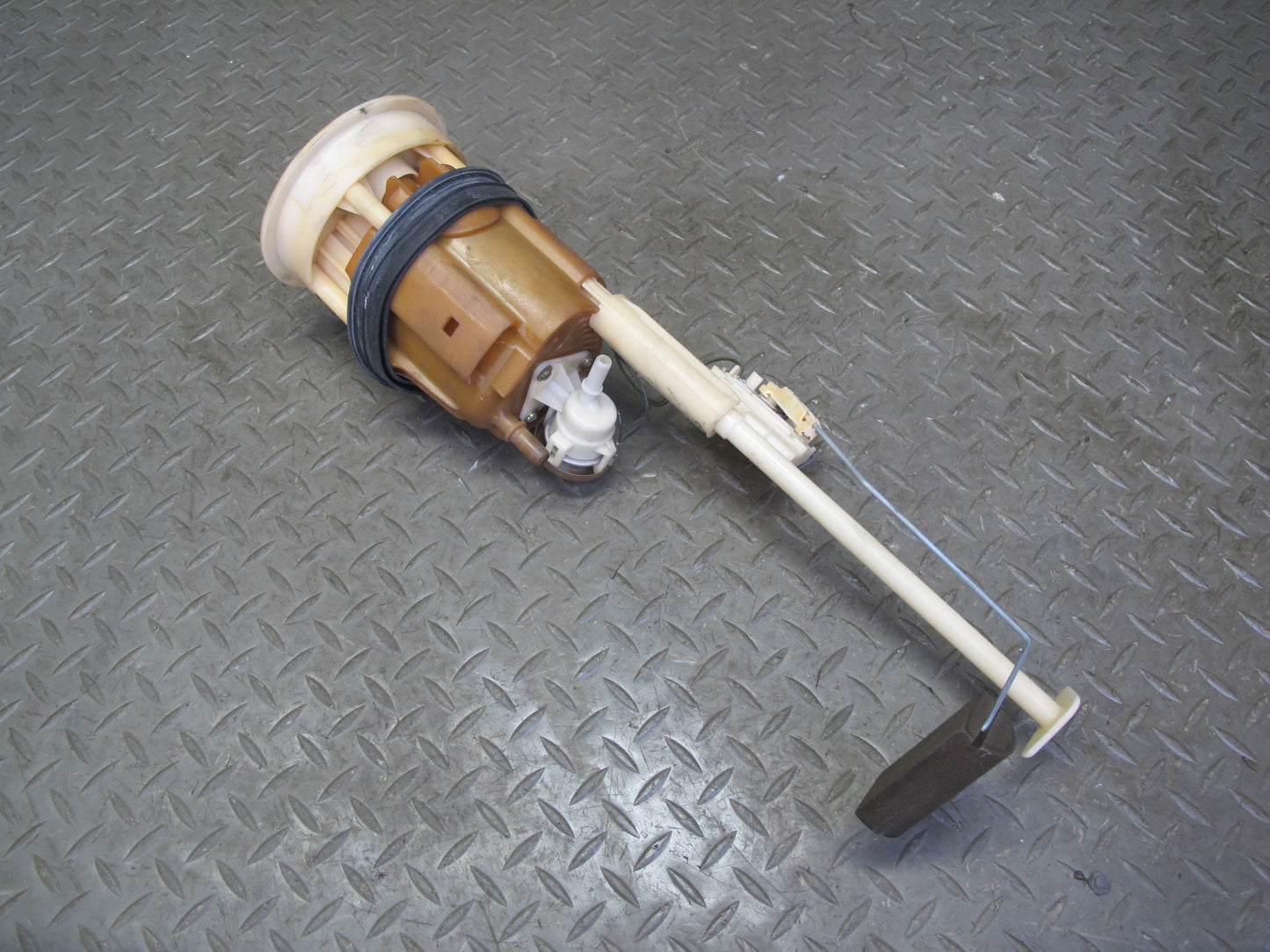 2002-2005 Porsche 911 996 3.6L Fuel Pump Level Sensor Sending Unit Set of 2