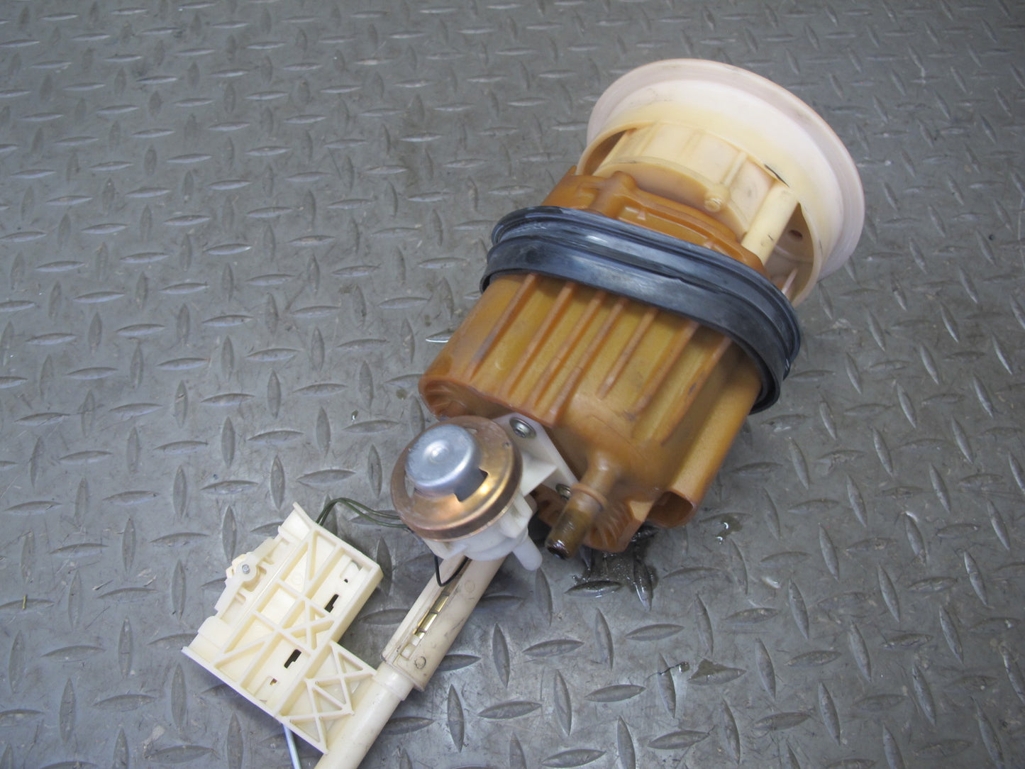 2002-2005 Porsche 911 996 3.6L Fuel Pump Level Sensor Sending Unit Set of 2