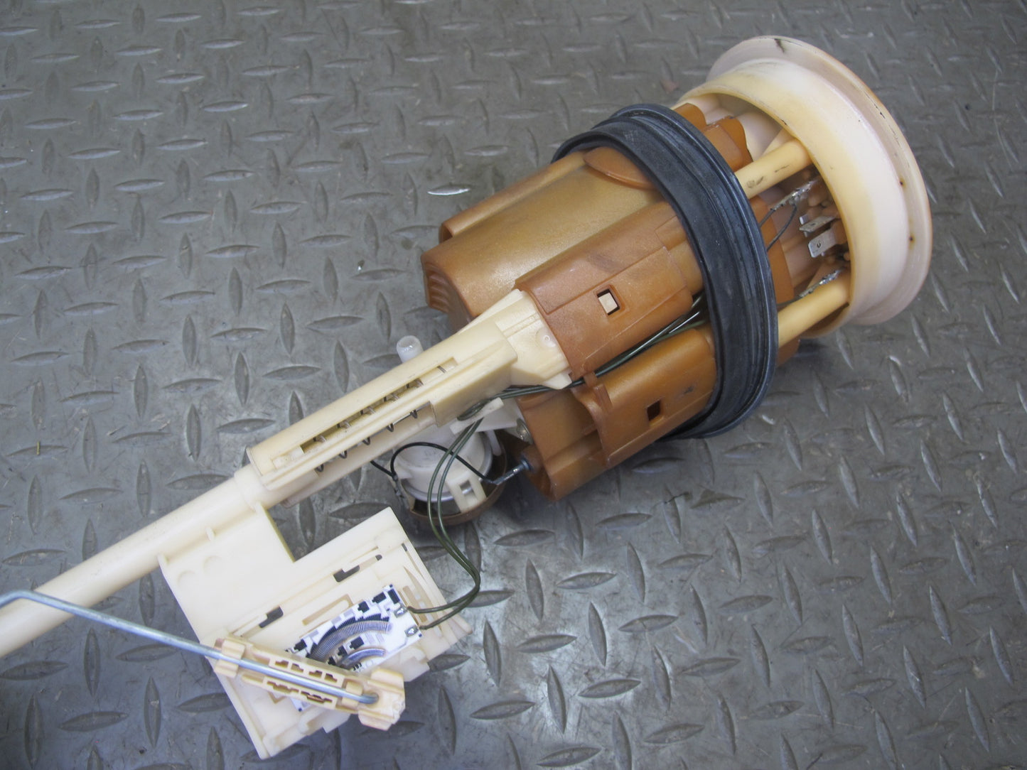 2002-2005 Porsche 911 996 3.6L Fuel Pump Level Sensor Sending Unit Set of 2