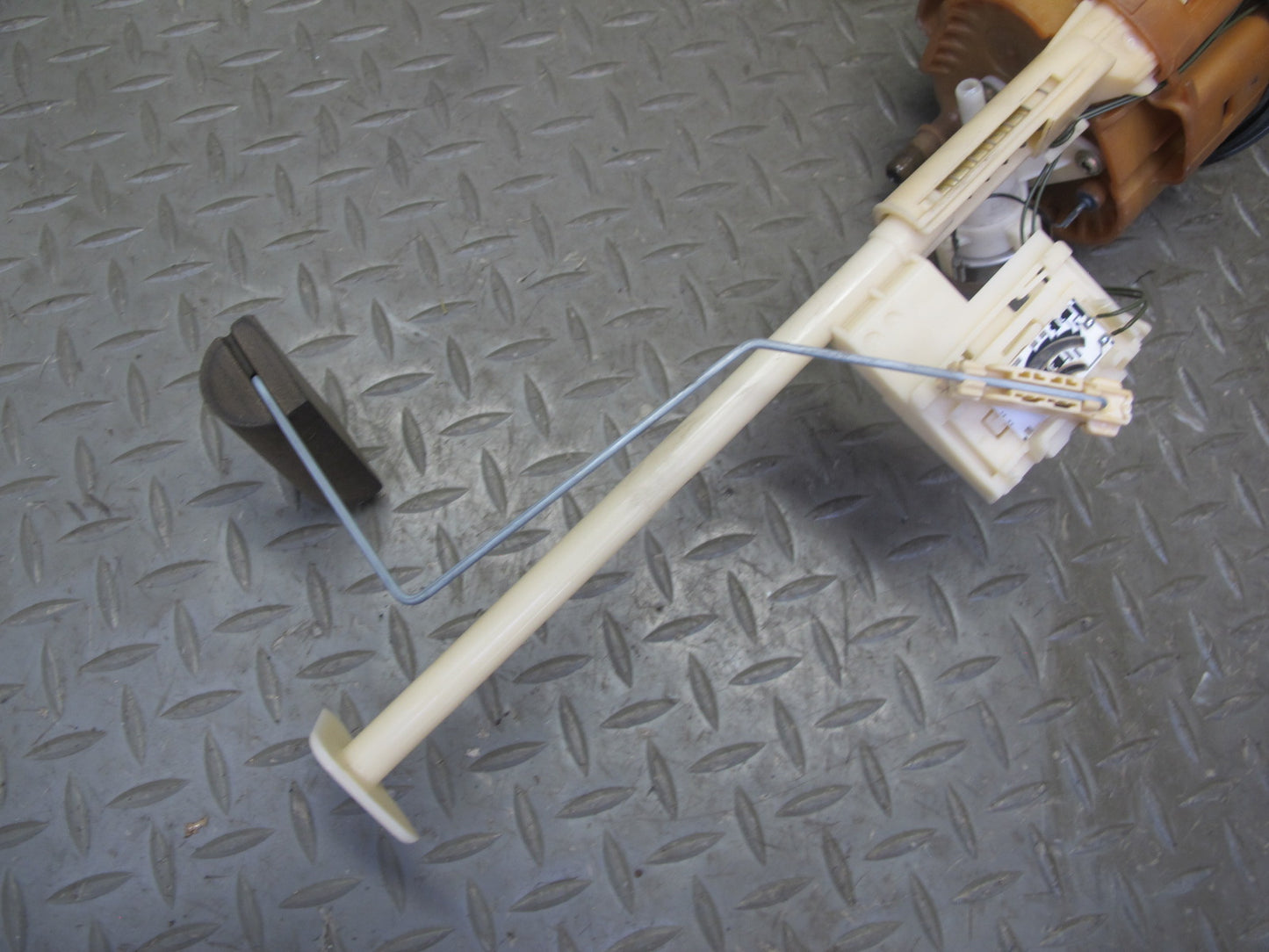 2002-2005 Porsche 911 996 3.6L Fuel Pump Level Sensor Sending Unit Set of 2