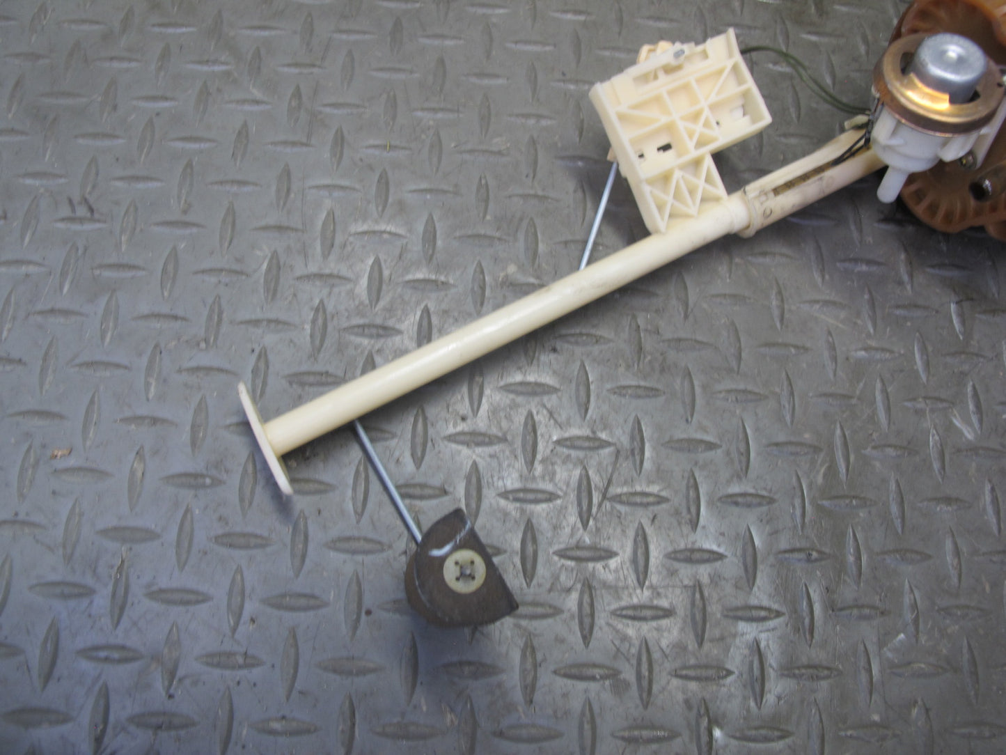 2002-2005 Porsche 911 996 3.6L Fuel Pump Level Sensor Sending Unit Set of 2