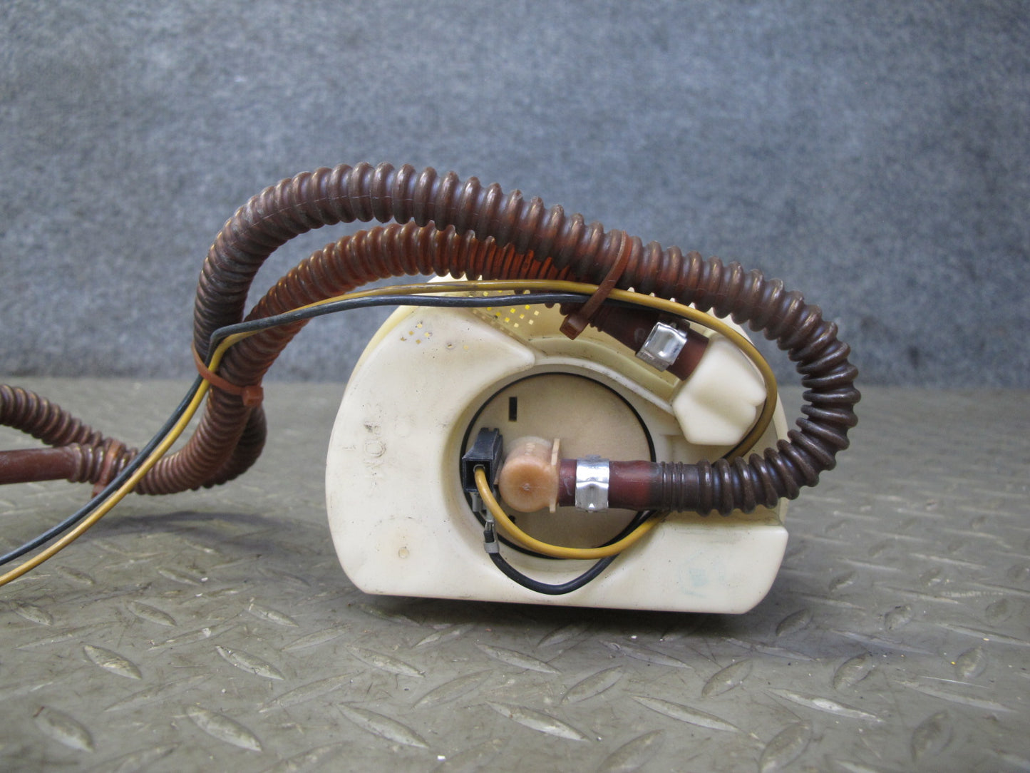 2002-2005 Porsche 911 996 3.6L Fuel Pump Level Sensor Sending Unit Set of 2