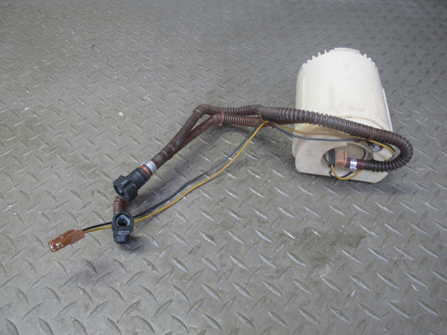 2002-2005 Porsche 911 996 3.6L Fuel Pump Level Sensor Sending Unit Set of 2