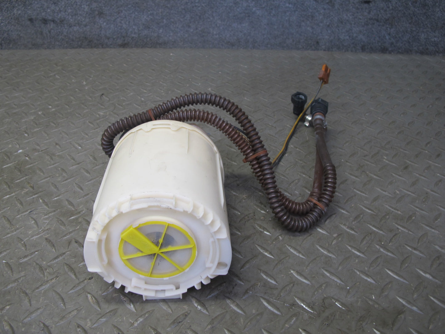 2002-2005 Porsche 911 996 3.6L Fuel Pump Level Sensor Sending Unit Set of 2