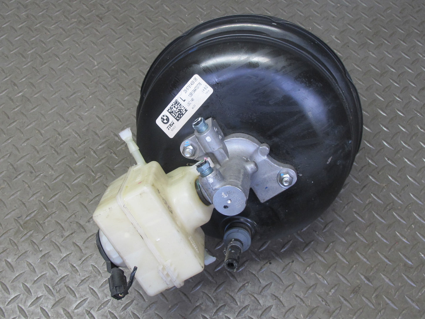 2008-2014 BMW E71 E72 X6 X6M Brake Master Cylinder Booster Fluid Reservoir