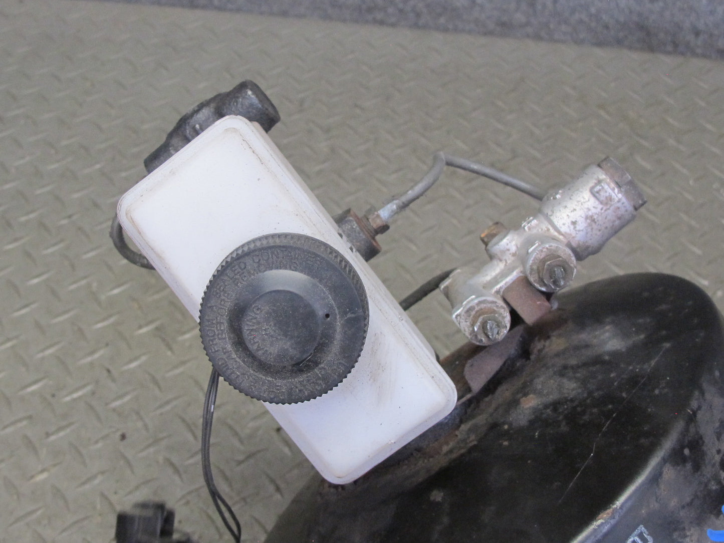 86-88 Mazda RX7 FC3S NON Turbo Brake Master Cylinder Booster Fluid Reservoir OEM