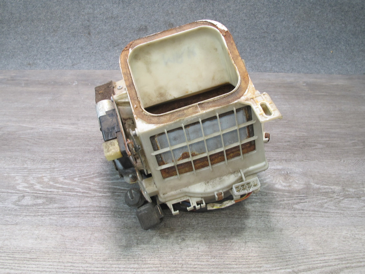 1988 Mazda RX7 FC3S M/T A/C Hvac Blower Motor Fan Box Assy FB05-61-140 OEM