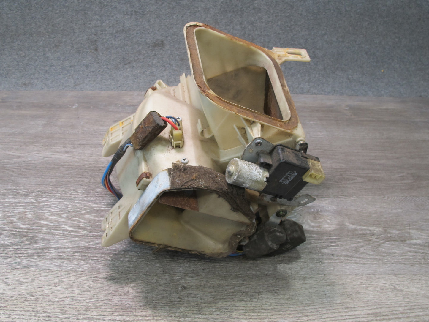 1988 Mazda RX7 FC3S M/T A/C Hvac Blower Motor Fan Box Assy FB05-61-140 OEM