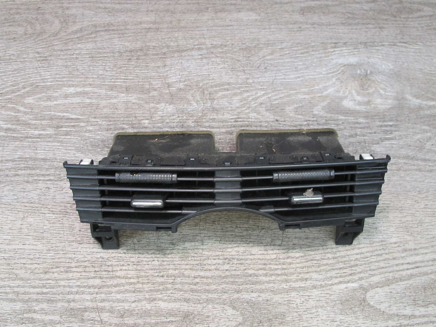 04-08 Mazda RX8 Dash Center Air Vent F15164930 OEM