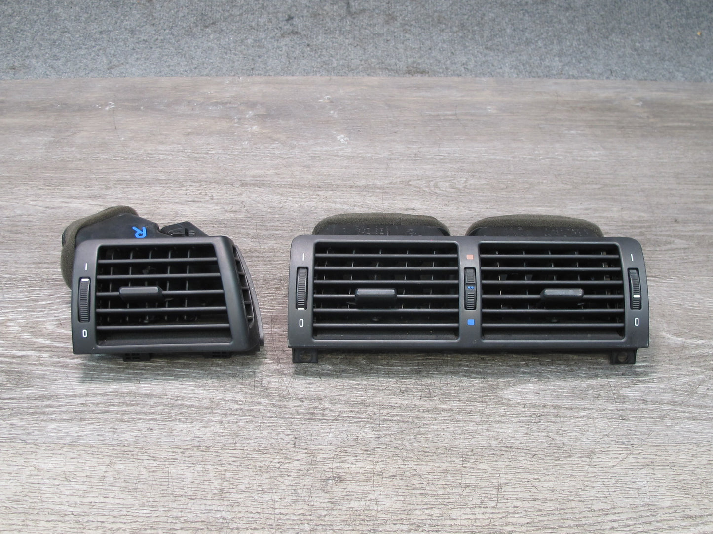 01-06 BMW E46 330Ci 3-SERIES Set of 2 Dash Front Right & Center Air Vent OEM