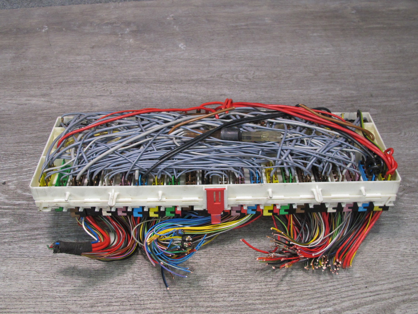 1985 Porsche 928 S Fuse Relay Box Module Unit Mounting Panel
