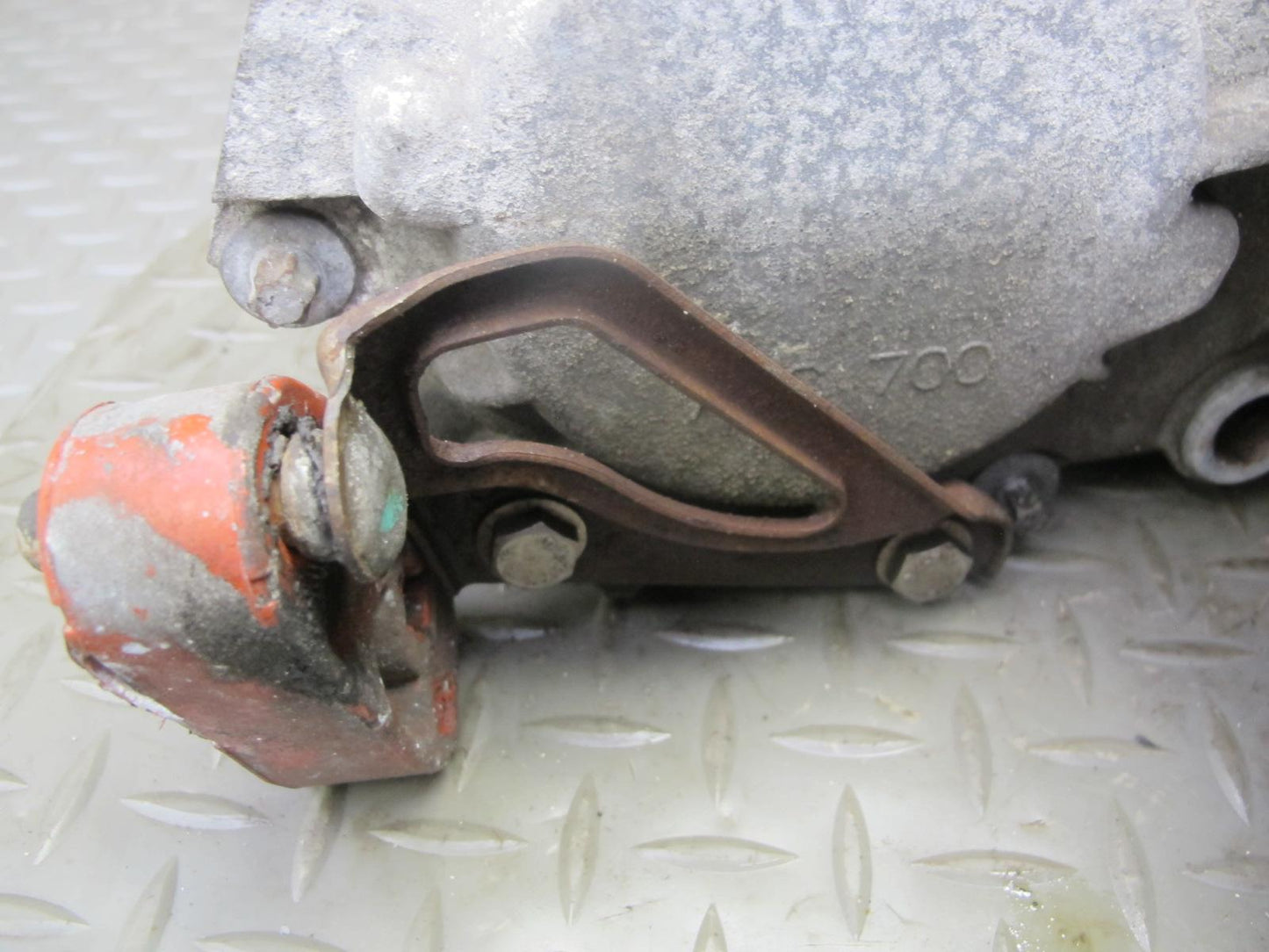 2010-2014 BMW E70 E71 X5M X6M 4.4L AWD ATC700 Transfer Case Box w Motor 86K Mile