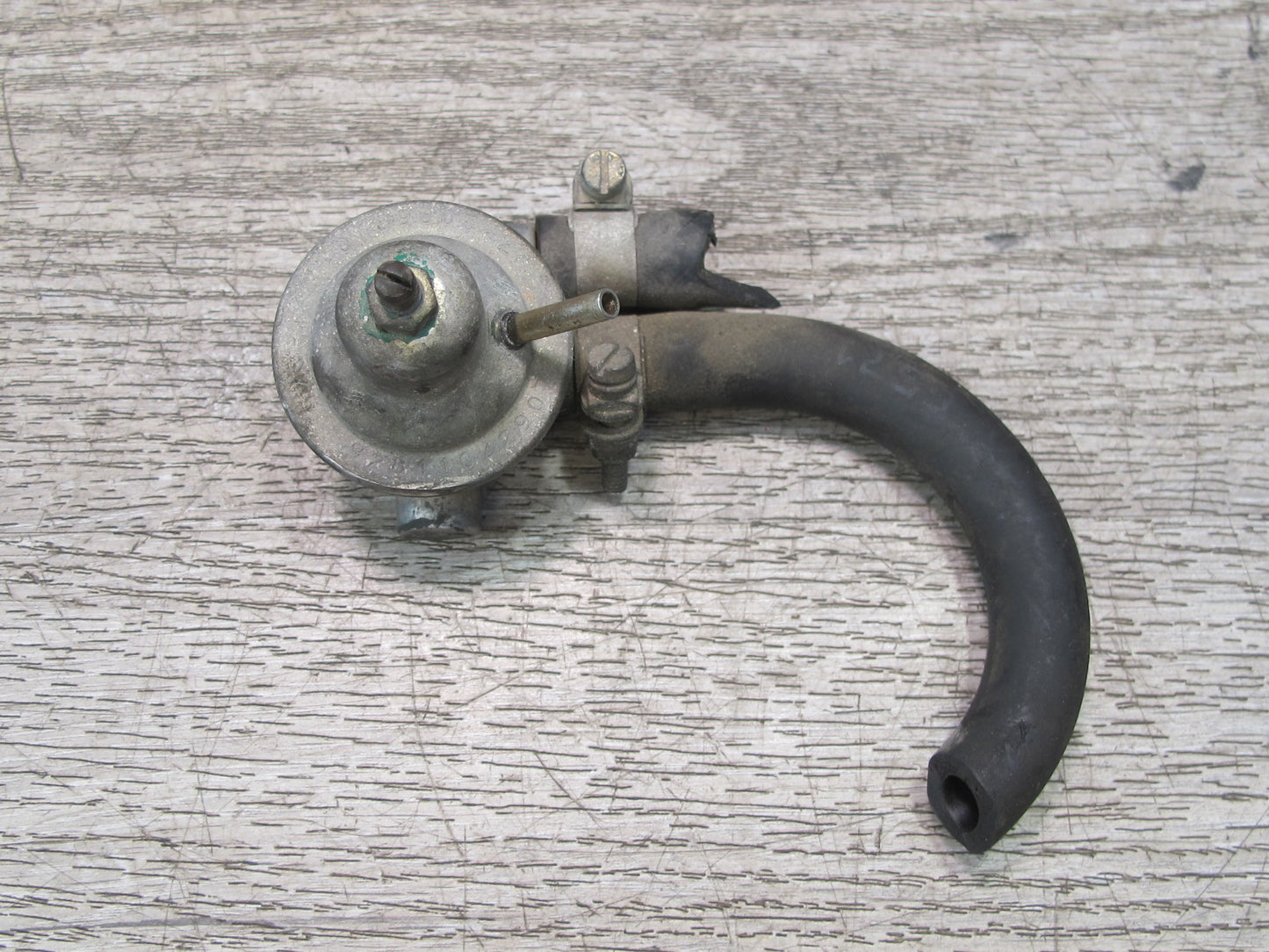1984-1991 Porsche 928 S Fuel Gas Tank Breather Valve W/ Hose