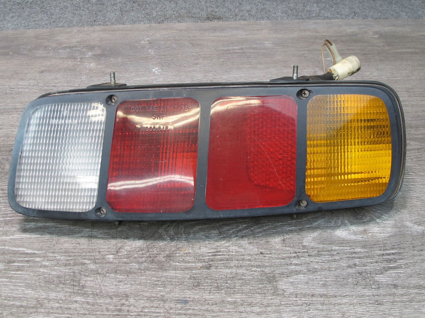 1978-1986 Porsche 928 S Rear Right Passenger Side Tail Brake Light Lamp