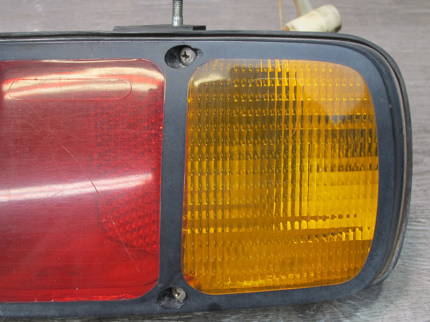 1978-1986 Porsche 928 S Rear Right Passenger Side Tail Brake Light Lamp