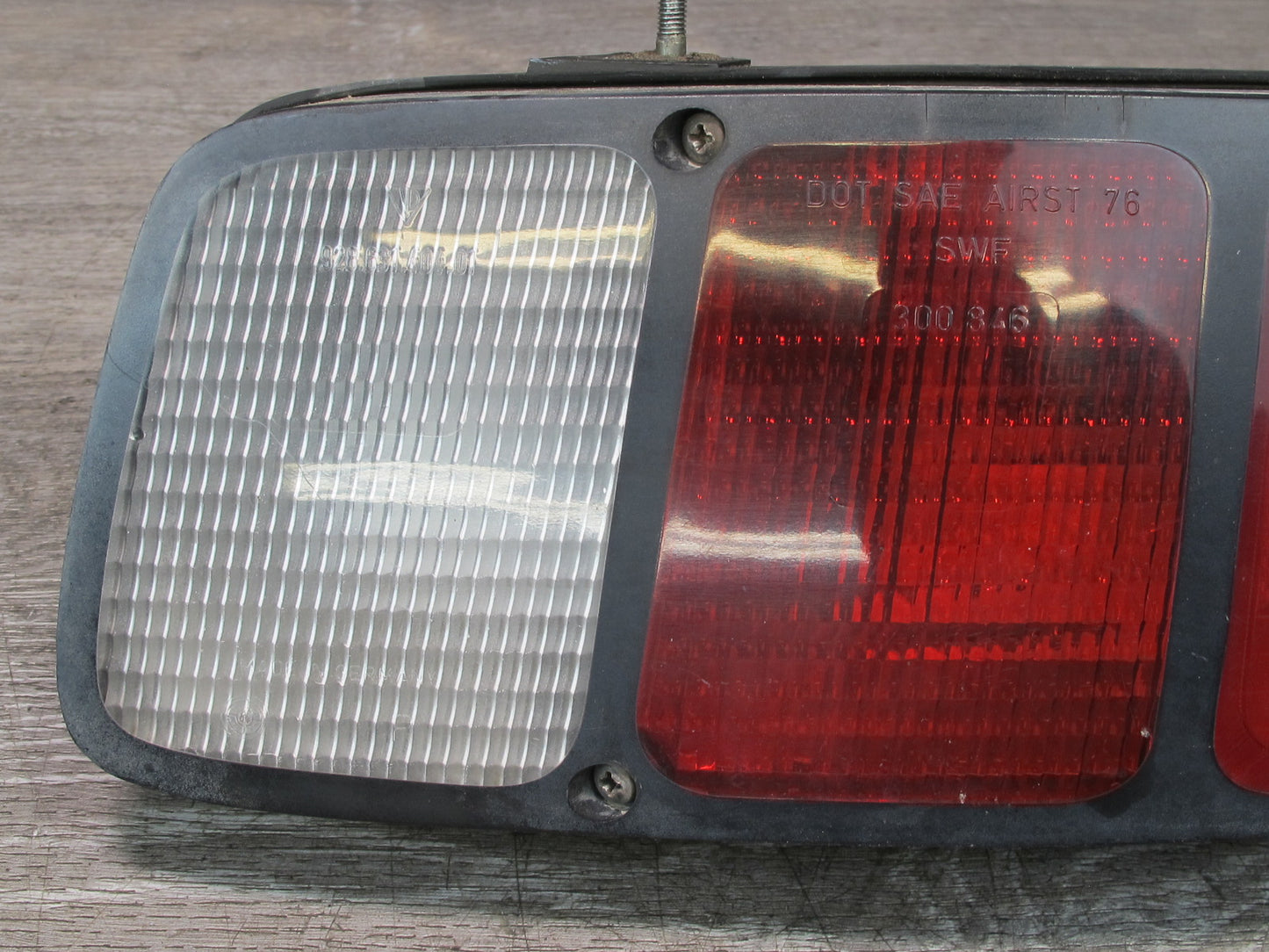 1978-1986 Porsche 928 S Rear Right Passenger Side Tail Brake Light Lamp
