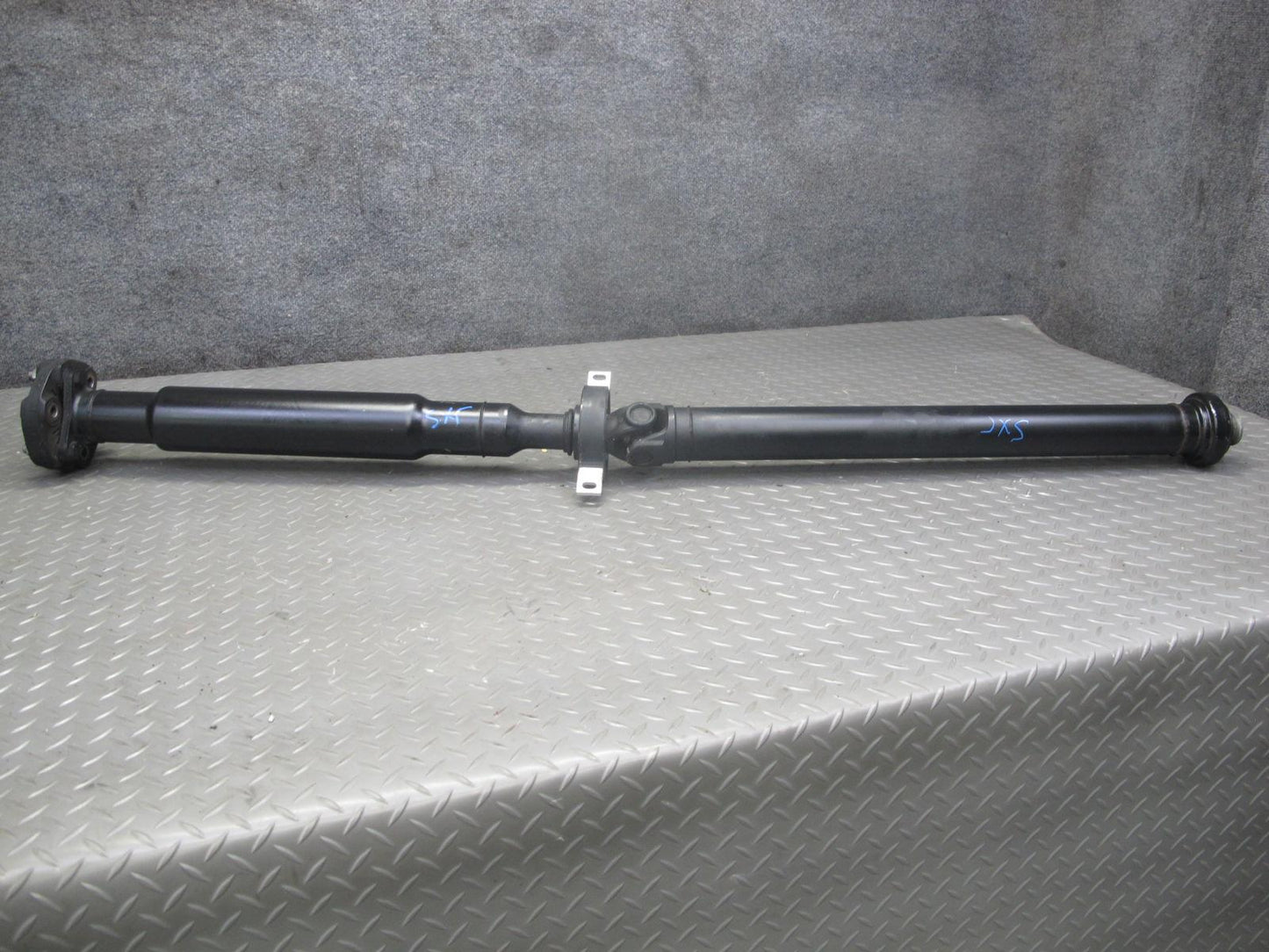 2008-2014 BMW E71 E72 X6 X6M AWD Rear Driveshaft Drive Shaft 86K Miles 7564398