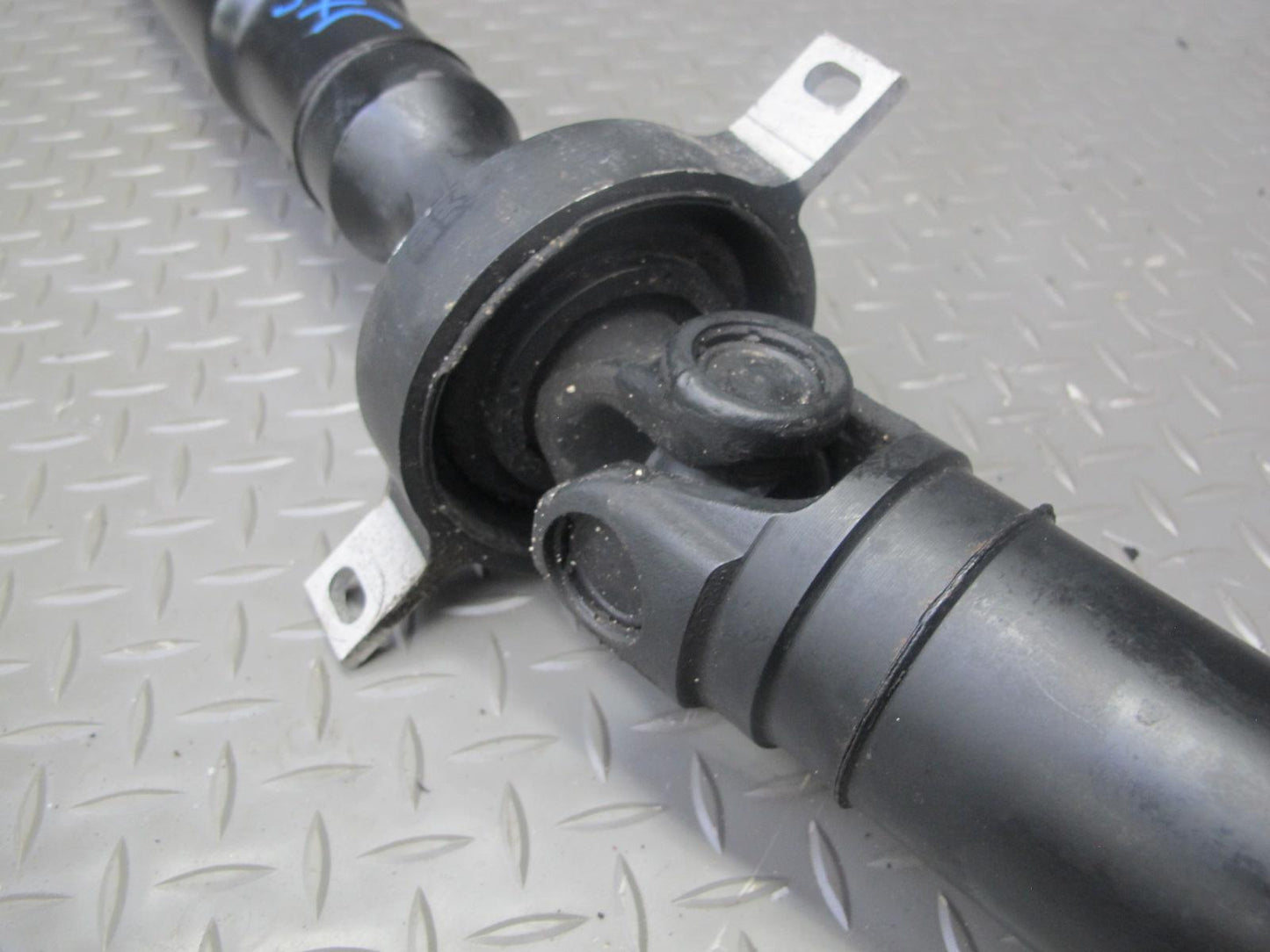 2008-2014 BMW E71 E72 X6 X6M AWD Rear Driveshaft Drive Shaft 86K Miles 7564398