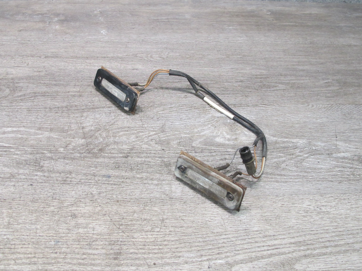1978-1986 Porsche 928 S Set of 2 Rear Left & Right License Plate Light Lamp