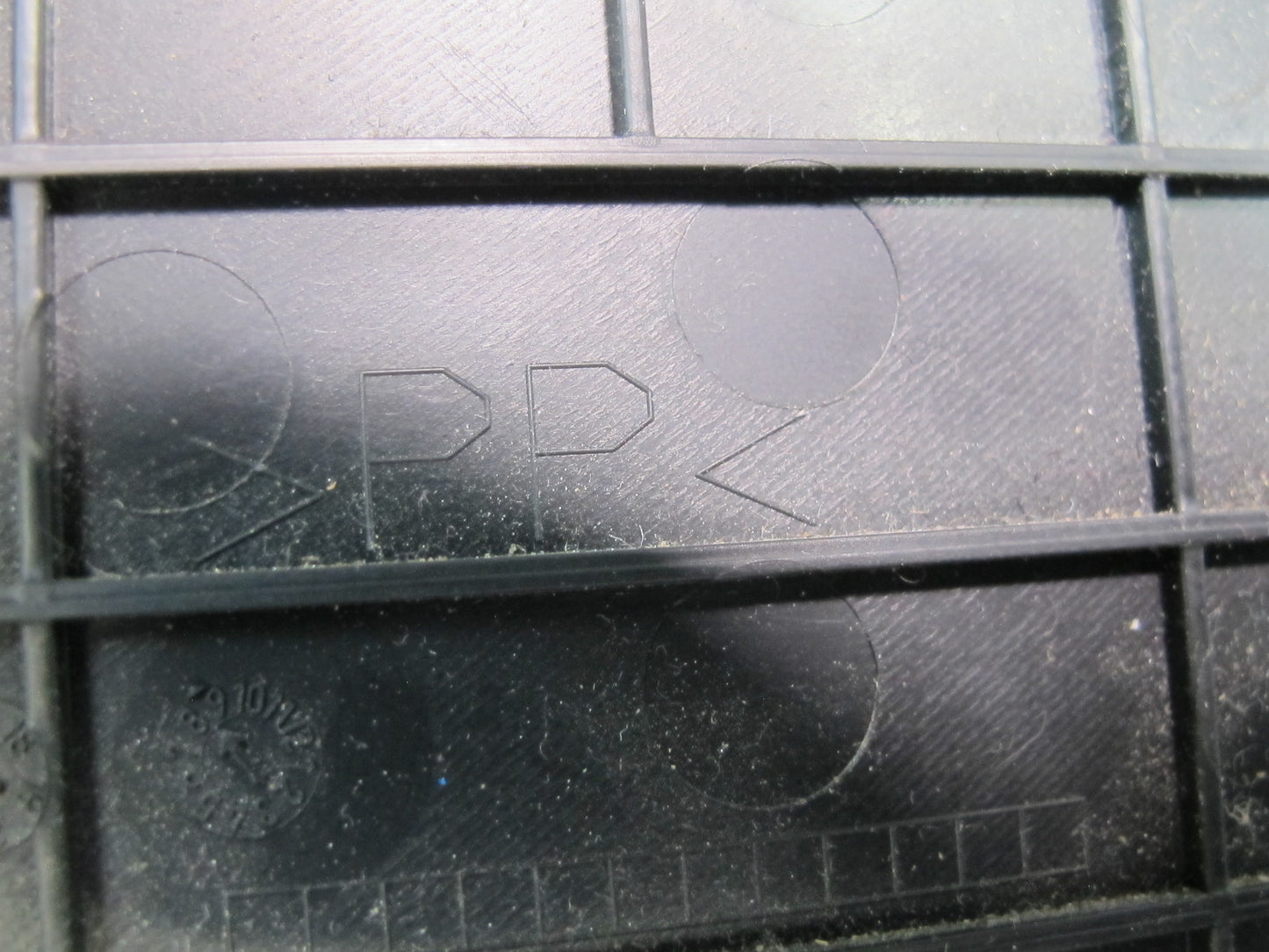 2017-2020 Maserati Levante M161 Interior Left Side B Pillar Upper Trim Panel