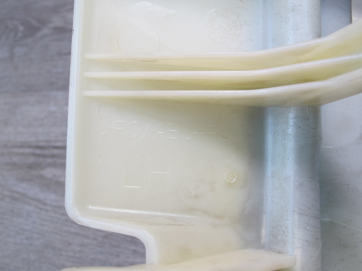 2017-2020 Maserati Levante M161 Interior Left Side B Pillar Upper Trim Panel