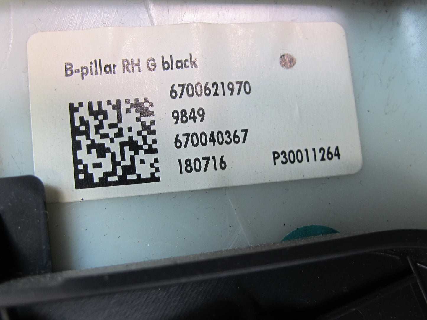 2017-2020 Maserati Levante M161 Interior Right Side B Pillar Upper Trim Panel