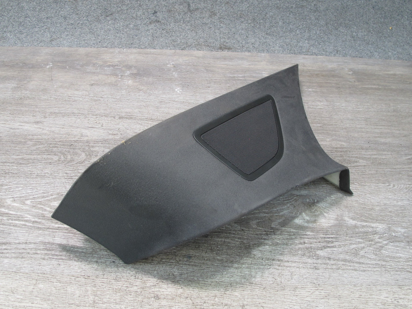 2017-2020 Maserati Levante M161 Rear Left Side D Pillar Trim Panel Cover