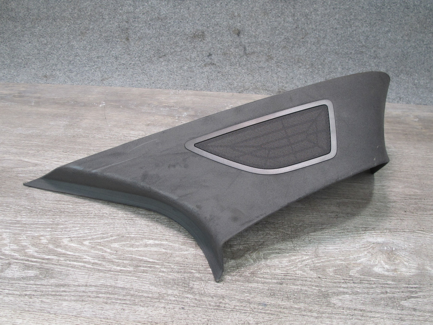 2017-2020 Maserati Levante M161 Rear Right Side D Pillar Trim Panel Cover