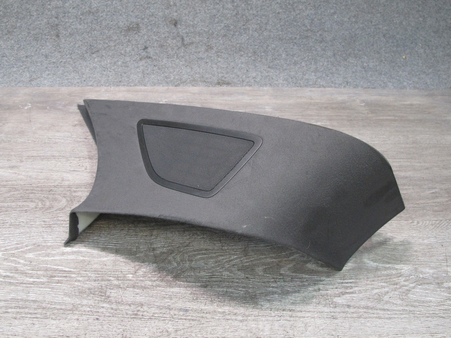 2017-2020 Maserati Levante M161 Rear Right Side D Pillar Trim Panel Cover