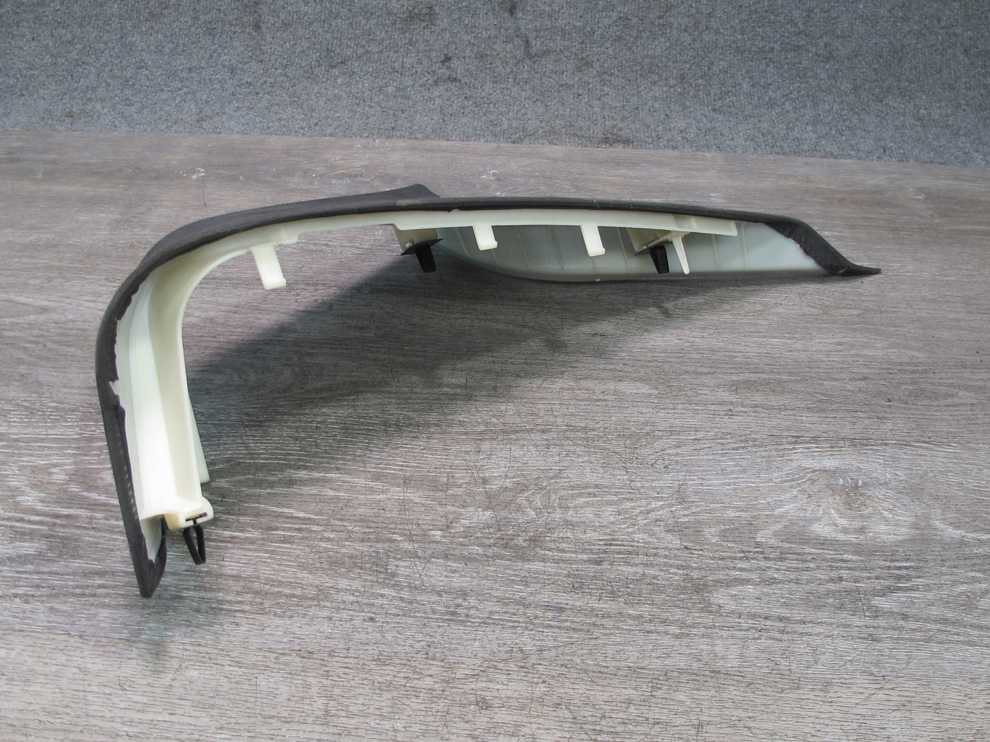 2017-2020 Maserati Levante M161 Rear Right Side D Pillar Trim Panel Cover