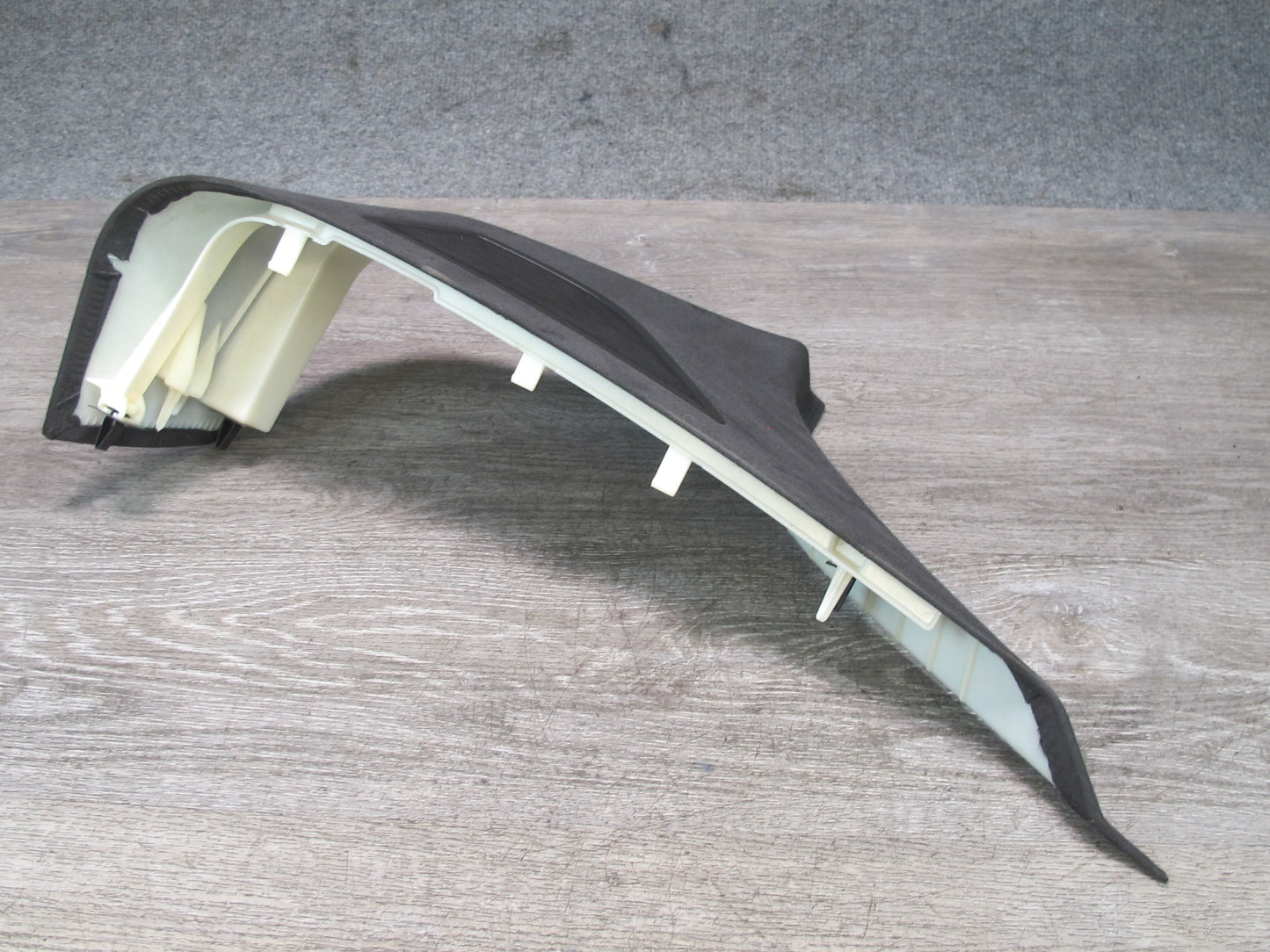 2017-2020 Maserati Levante M161 Rear Right Side D Pillar Trim Panel Cover