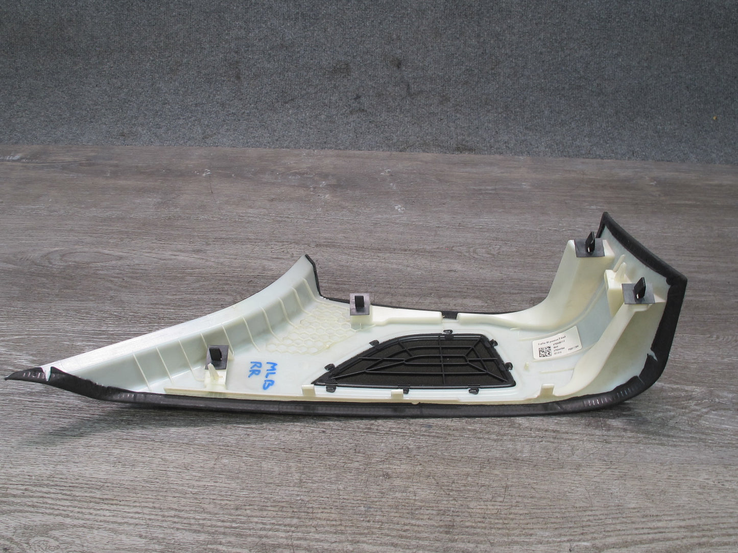 2017-2020 Maserati Levante M161 Rear Right Side D Pillar Trim Panel Cover