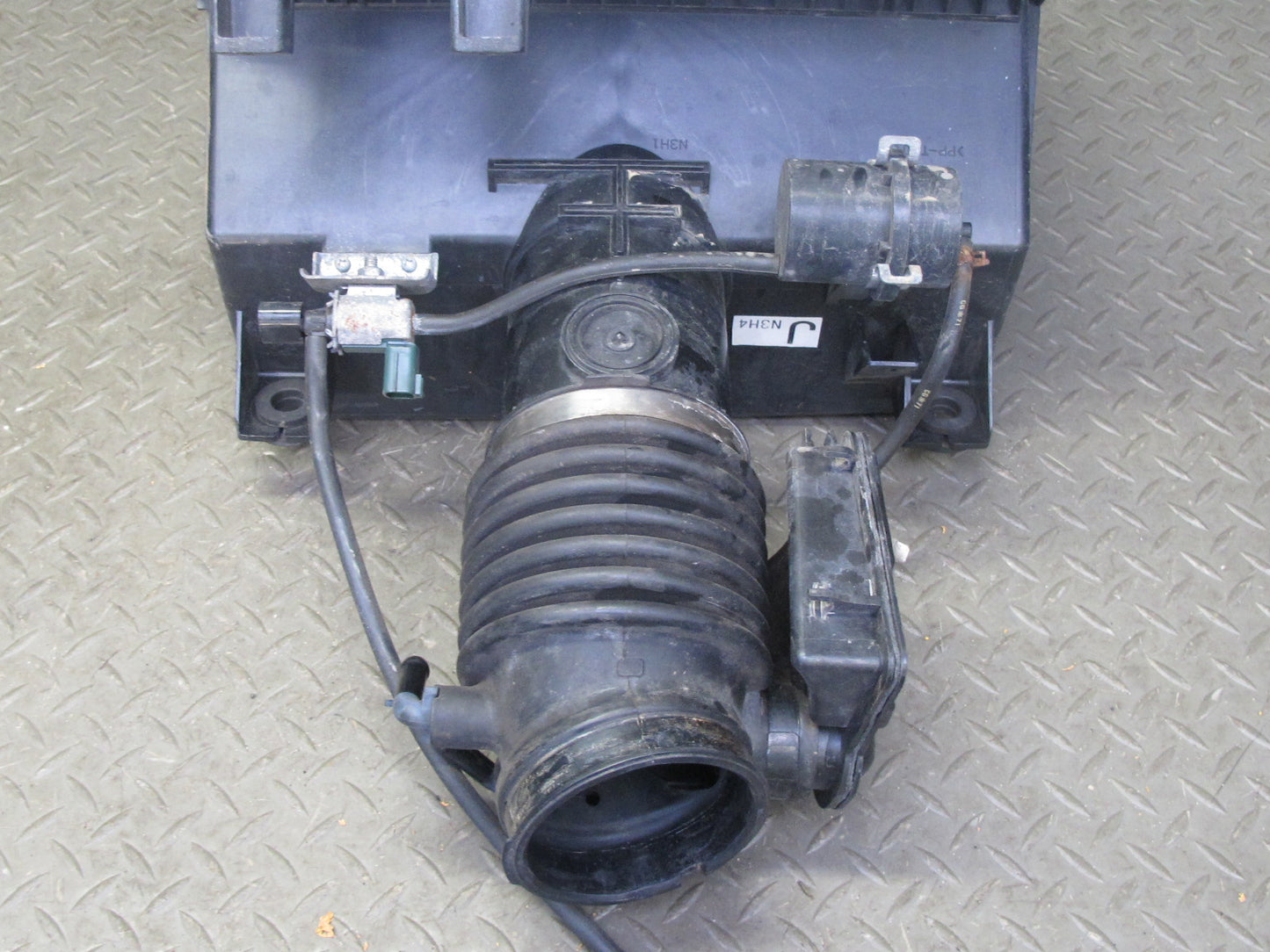 04-08 Mazda RX8 A/T Air Cleaner Filter Box w Hose & Resonator Assembly OEM