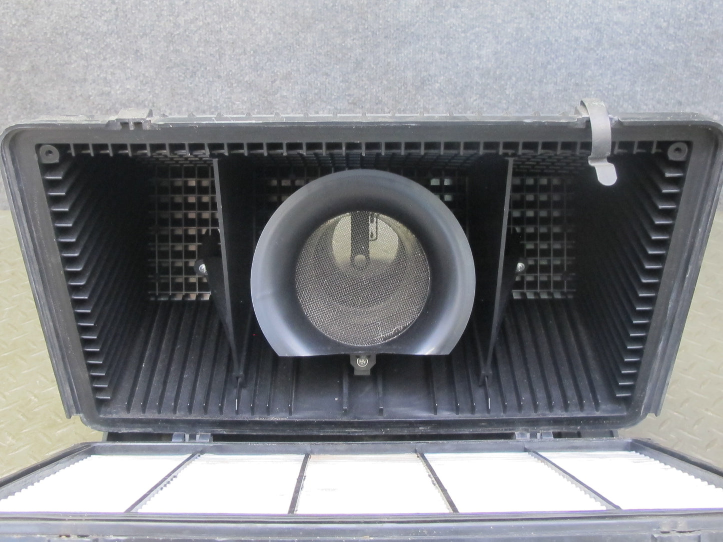 04-08 Mazda RX8 A/T Air Cleaner Filter Box w Hose & Resonator Assembly OEM