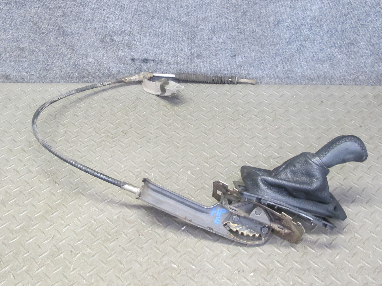 1985 Porsche 928 S A/T Automatic Transmission Gear Shifter w Cable Assembly