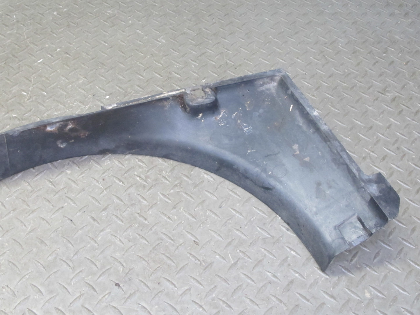 1984-1986 Porsche 928 S Engine Motor Radiator Cooling Fan Shroud