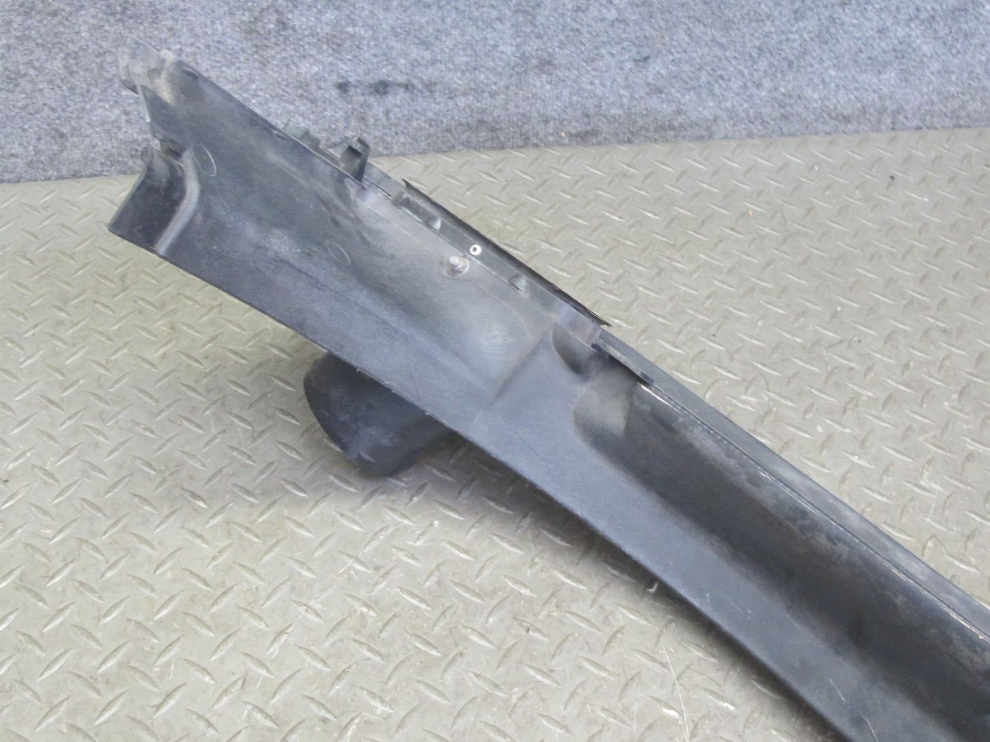 1984-1986 Porsche 928 S Engine Motor Radiator Cooling Fan Shroud