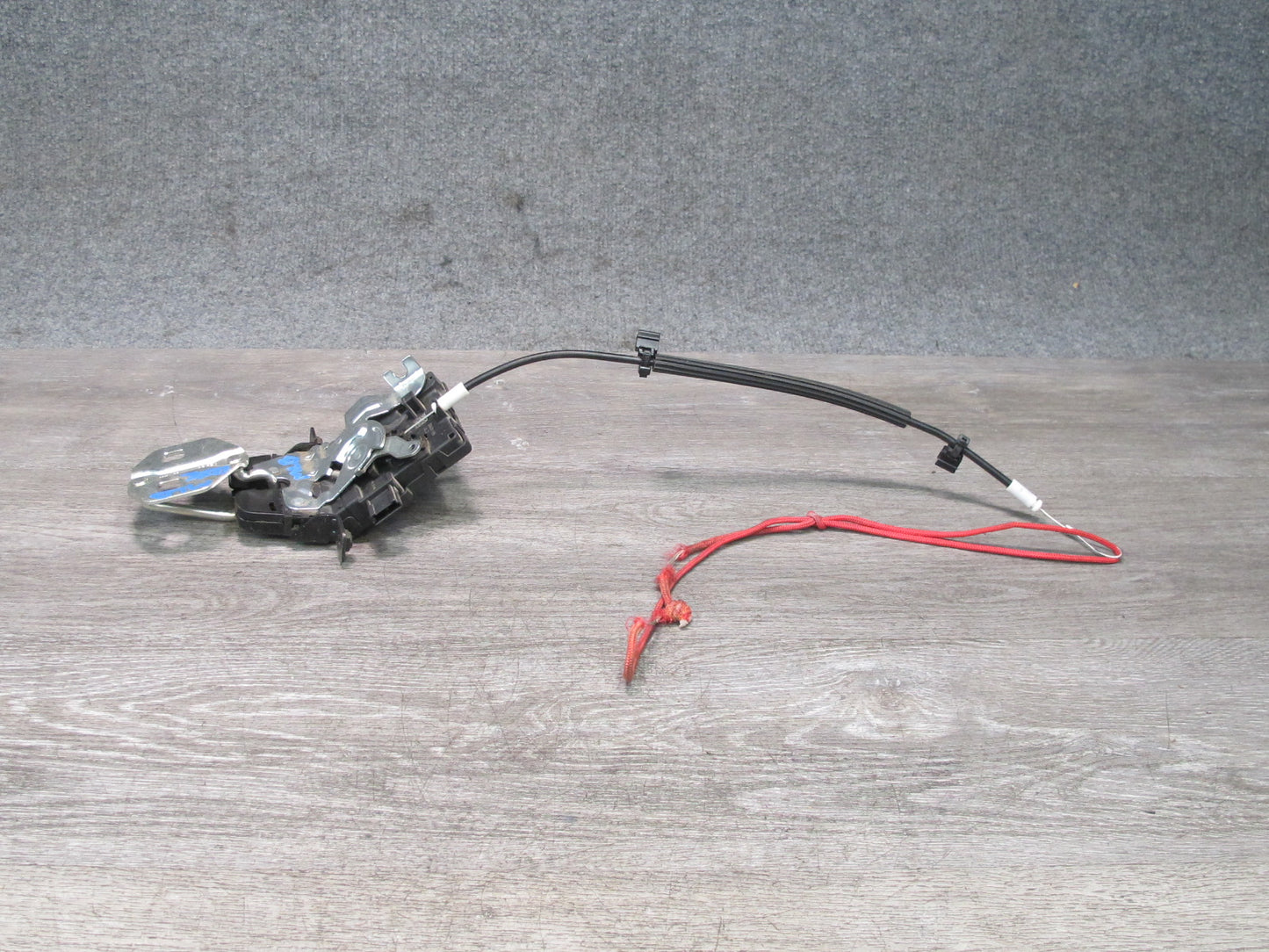 2017-2020 Maserati Levante M161 Rear Trunk Lid Lock Latch Actuator 670039576