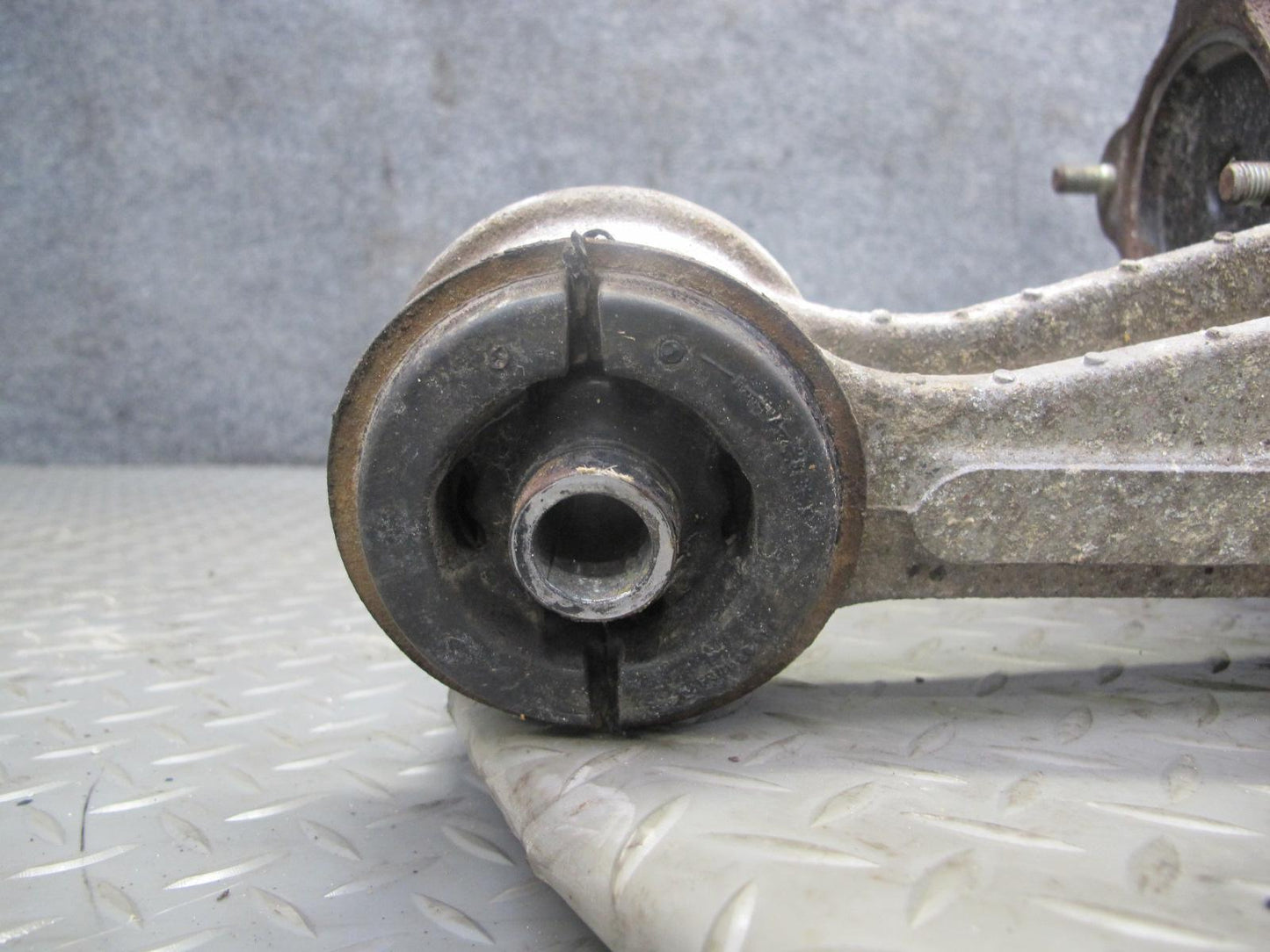 1988 Mazda RX7 Convert M/T 5-SPEED NA Open Rear Differential Carrier 4.10 R OEM
