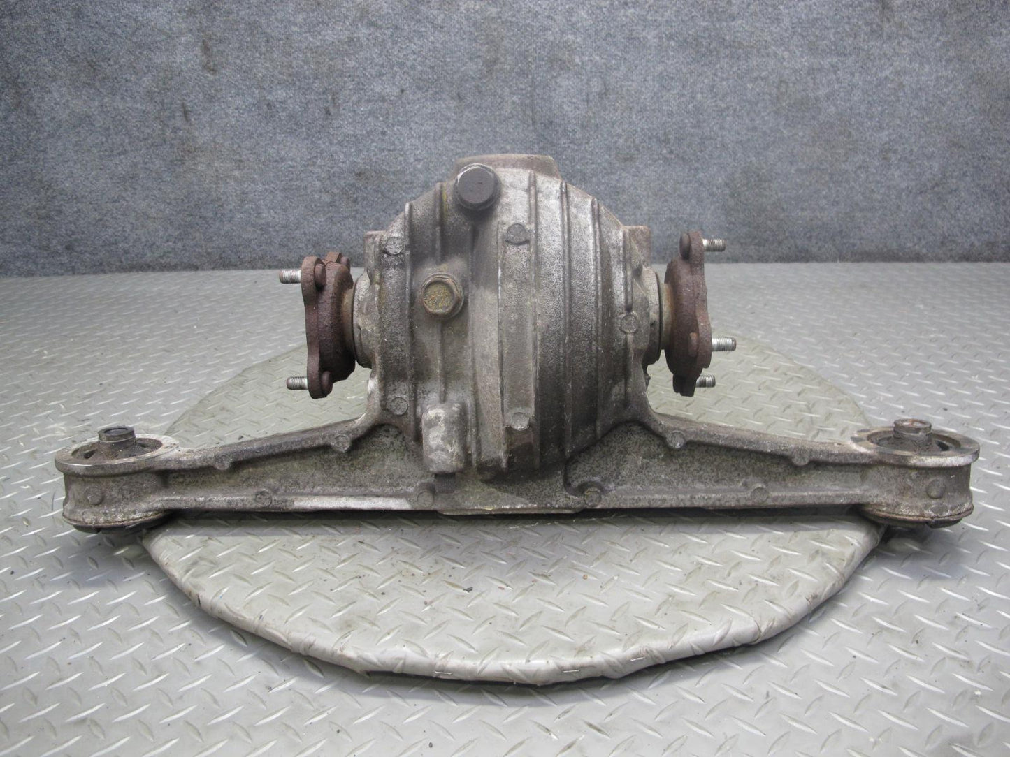 1988 Mazda RX7 Convert M/T 5-SPEED NA Open Rear Differential Carrier 4.10 R OEM